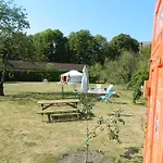 Le Village Des Templiers ベッド・アンド・ブレックファスト