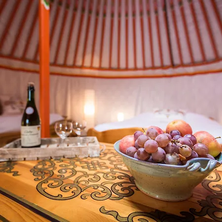 Le Village Des Templiers Bed & Breakfast