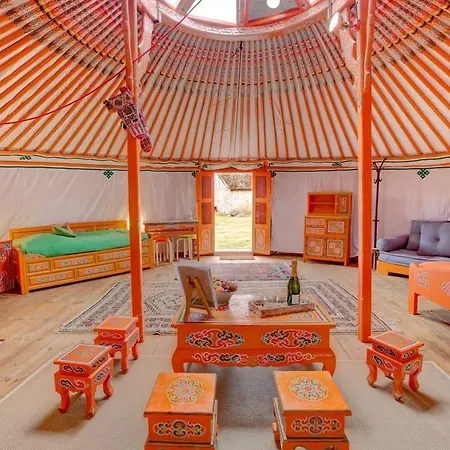 Le Village Des Templiers Trie-Château