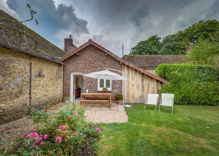 Le Village Des Templiers Bed & Breakfast 3*